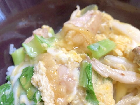 レンチンだけ！きのこと小松菜の親子丼